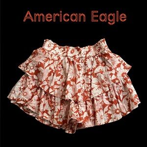 AMERICAN EAGLE. Floral Skort. Rust and white color fully lined!